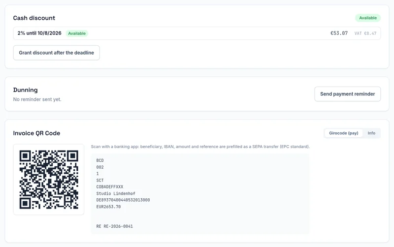 Getting paid: a 2 % discount available until 8 October 2026, the payment reminder and the Girocode for the banking app.